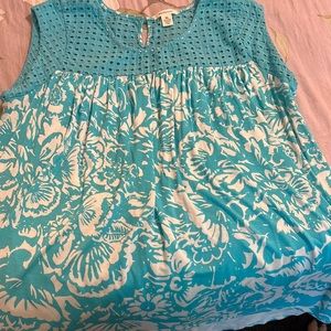 Summer tank top; aqua and white; beautiful with white pants!